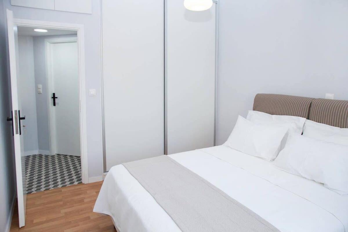 Fully Renovated, Modern Beauty In Central Athens! Exteriér fotografie