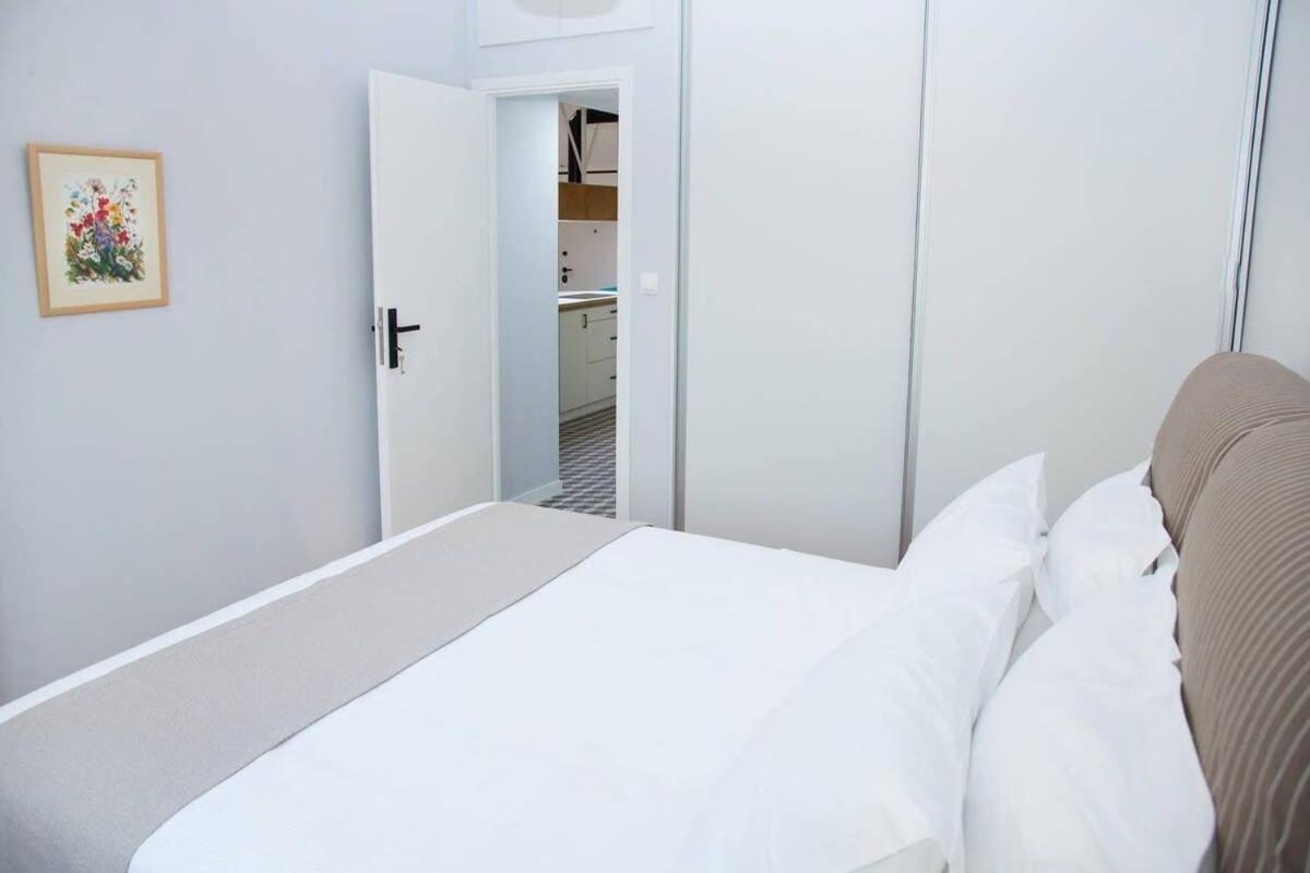 Fully Renovated, Modern Beauty In Central Athens! Exteriér fotografie